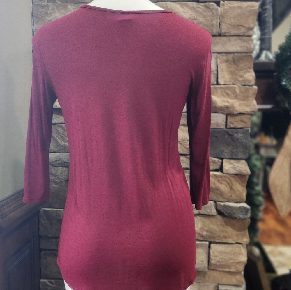 Brenda's Top - Picture 4 of 5